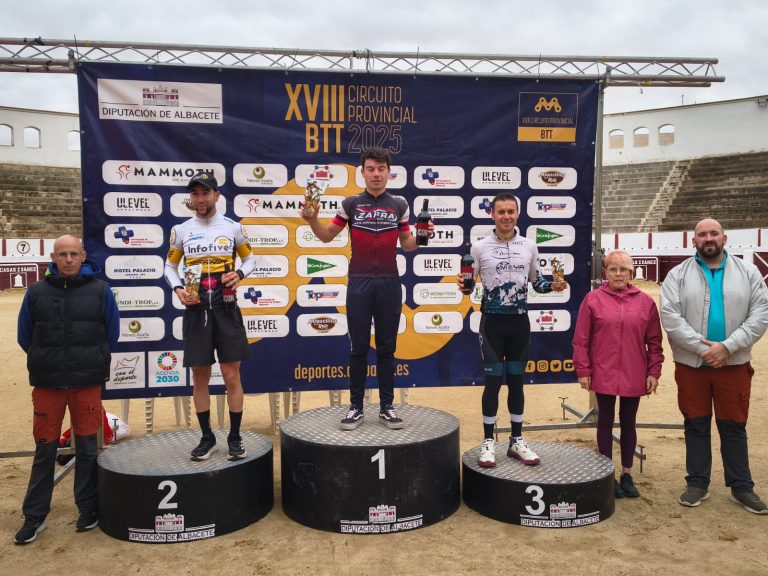 David Zafra y Rosario Alacid revalidan su victoria en la BTT ‘Ironmanchuela’