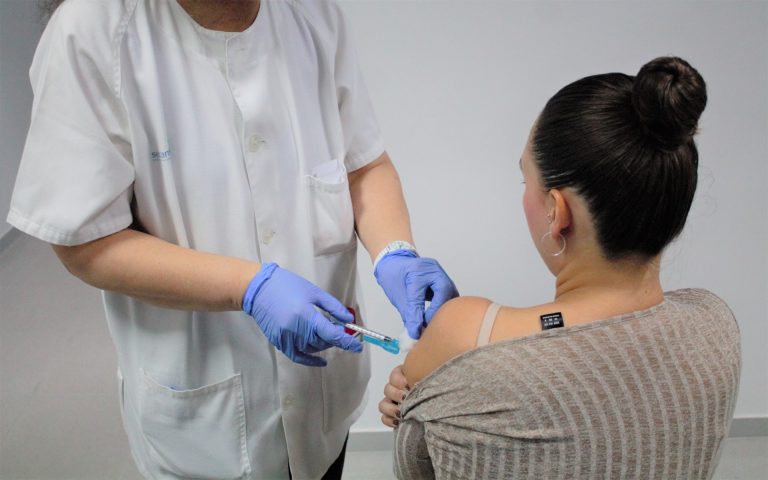 Comienza en Hellín la campaña de vacunación frente a la gripe y el COVID-19 para adultos