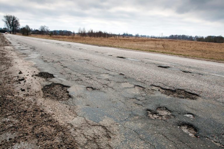 Hellín recibirá cerca de 5 millones de euros del Gobierno para reparar carreteras dañadas por la DANA de 2024