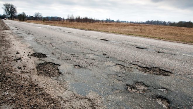 Hellín recibirá cerca de 5 millones de euros del Gobierno para reparar carreteras dañadas por la DANA de 2024 Hellín recibirá cerca de 5 millones de euros del Gobierno para reparar carreteras dañadas por la DANA de 2024