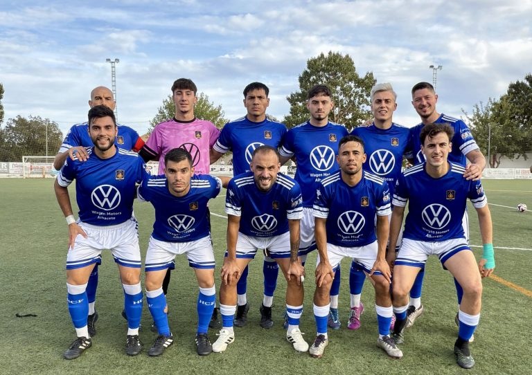 El Hellín C.F. se impone con autoridad en Tarazona con un triplete de Deiby