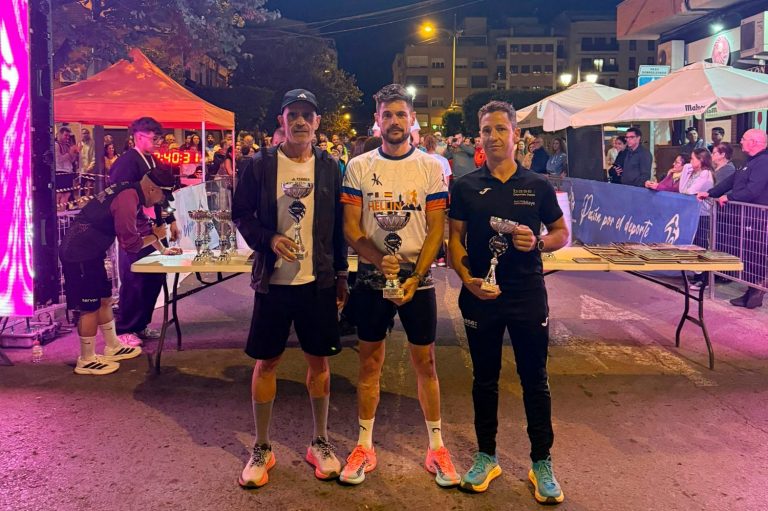 Pleno hellinero en el 10K de la Media Maratón de Jumilla con la victoria de José Javier Ochoa