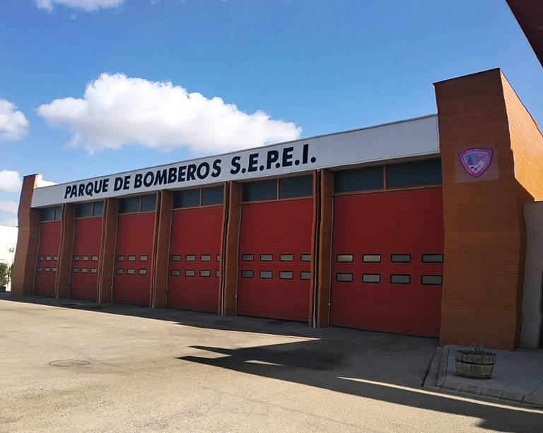 Los bomberos de Hellín alertan de falta de personal y piden reforzar la seguridad del servicio