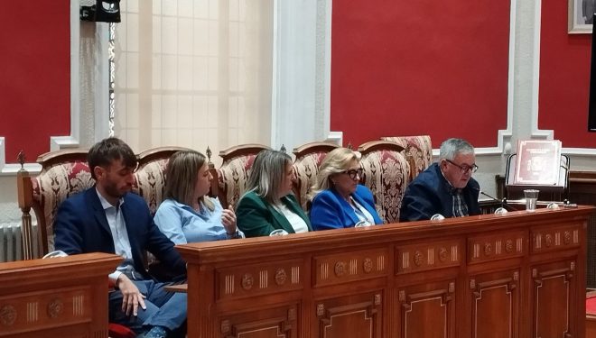 El PSOE califica la subida de la tasa de recogida de basuras como “injusta, lesiva y antisocial” El PSOE califica la subida de la tasa de recogida de basuras como “injusta, lesiva y antisocial”