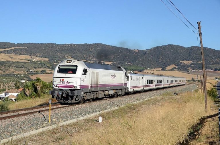 Renfe mantiene el tramo Cartagena–Albacete por autobús y descarta su reapertura en diciembre