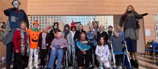 Los mayores de la residencia Las Hazas celebran Halloween con una divertida escape room