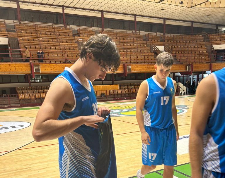 ADB Hellín lucha hasta el final ante un Tomelloso que impone su superioridad (48-73)