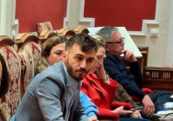 Callejas denuncia problemas en la piscina cubierta de Hellín durante el turno de tarde Callejas denuncia problemas en la piscina cubierta de Hellín durante el turno de tarde