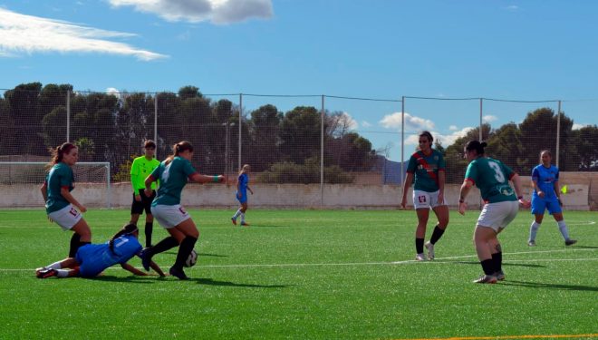 El Hellín Femenino compite pero cae ante el Lominchar en el Eloy Jiménez (2-4)