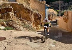 Éxito de “Tierra de Fronteras” en su estreno en Hellín