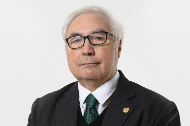 Manuel Castells, el hombre paradoja