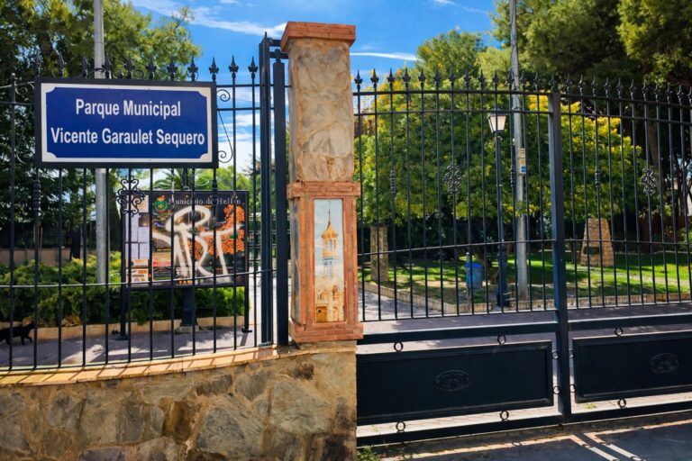 El Parque Municipal de Hellín cierra por fuertes rachas de viento