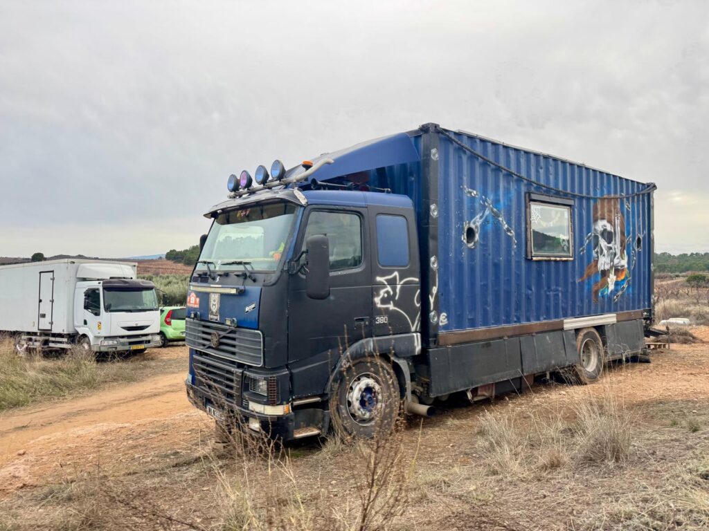 Uno de los camiones de la Rave / M.A.