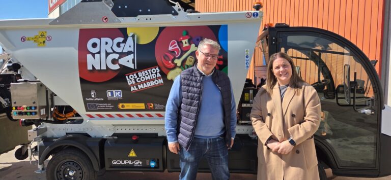 Hellín refuerza la recogida de residuos con un nuevo camión para orgánicos