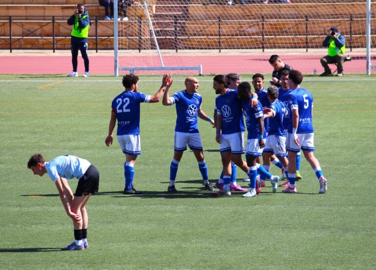 Festival del Hellín C.F. en Santa Ana para firmar una goleada rotunda ante el Villamalea
