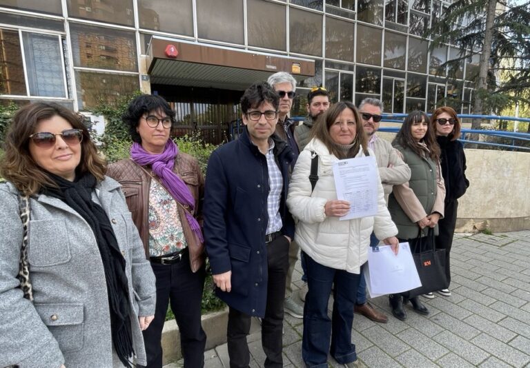 El 85% del alumnado no domina el español en el Colegio Martínez Parras y reclaman refuerzos urgentes