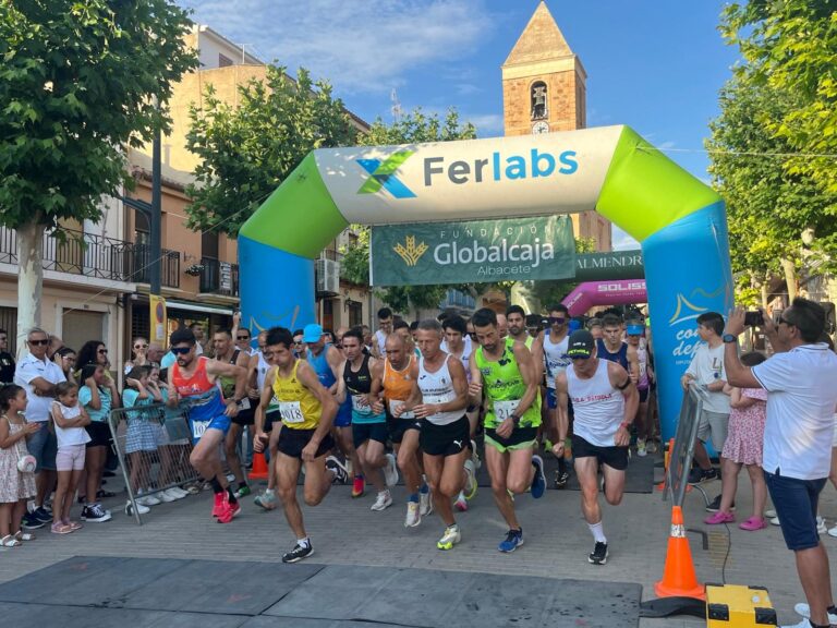 Montealegre del Castillo agota dorsales con sus toboganes en el Circuito de Diputación
