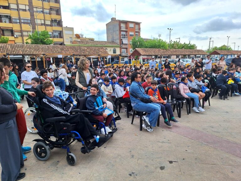 La Fiesta del Libro de Hellín reúne a 1.600 escolares en el Recinto Ferial con el misterio como protagonista