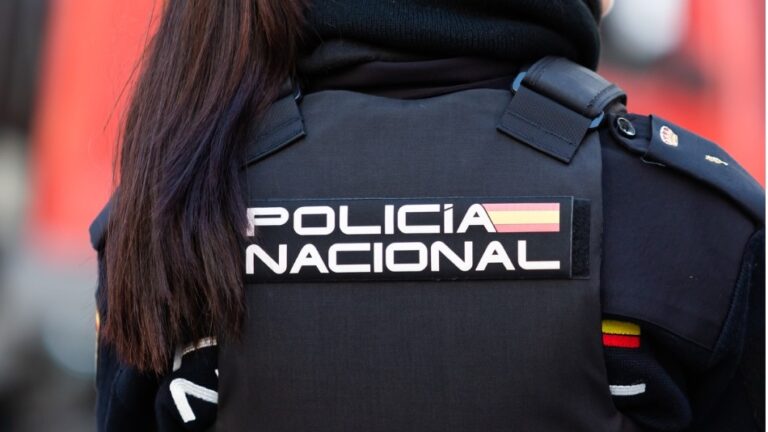 Dos detenidos por estafas en cajeros en Hellín con el método de la siembra