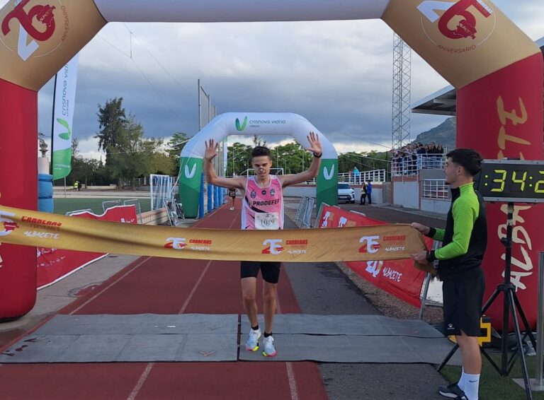 Alberto Alameda y Mª Carmen Risueño vencen en el Cross Antonio Amorós de Caudete con protagonismo del C.A. Hellín