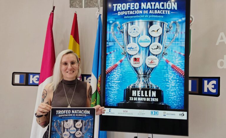 Más de 200 nadadores competirán este sábado en la piscina climatizada municipal