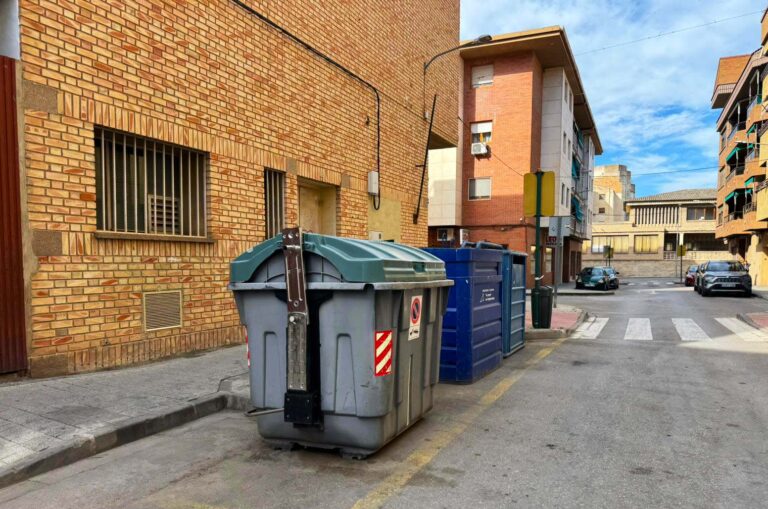 La basura ya enfrenta a PSOE y PP en una batalla política total en Hellín