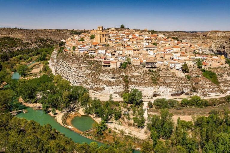 Semana de Primavera del Centro de Mayores Zona Norte con talleres, música, juegos y una excursión muy especial