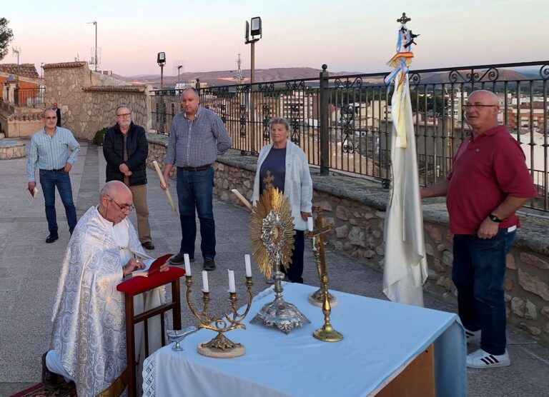 Vigilia de Espigas en Hellín con procesión y bendición desde el Santuario del Rosario